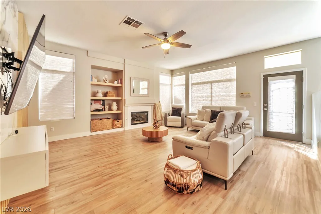 1021 Moorpoint, North Las Vegas, NV 89031