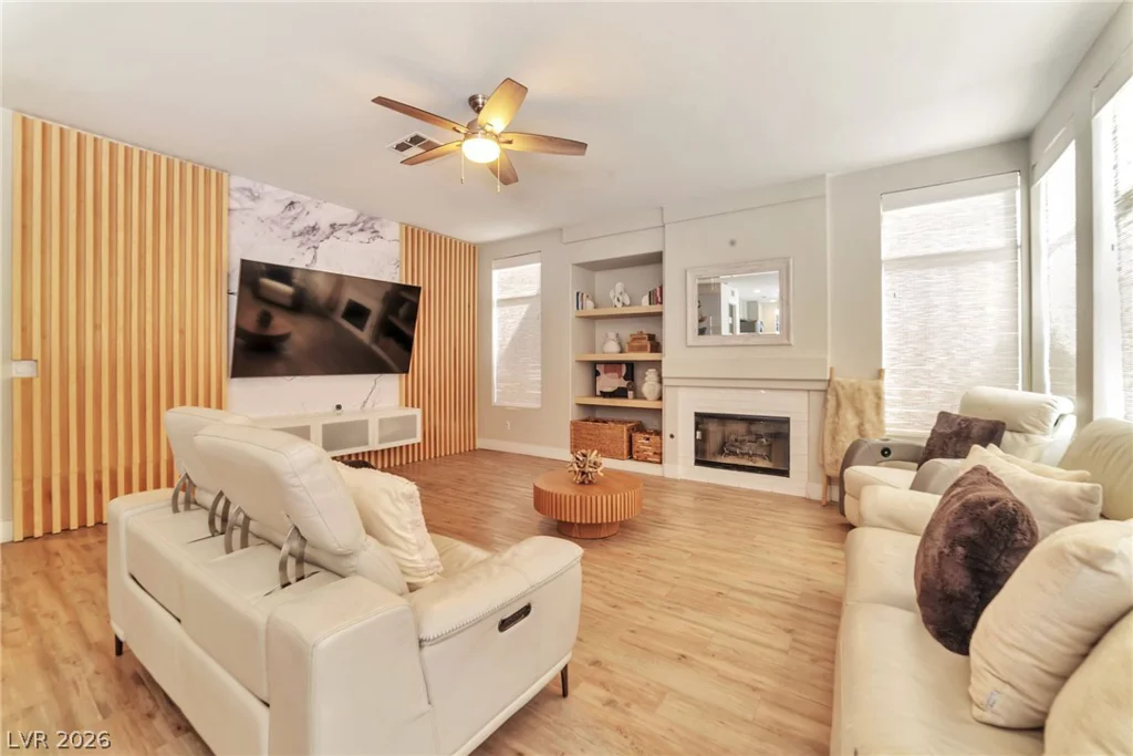 1021 Moorpoint, North Las Vegas, NV 89031