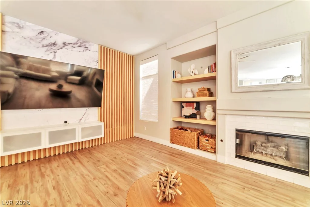 1021 Moorpoint, North Las Vegas, NV 89031