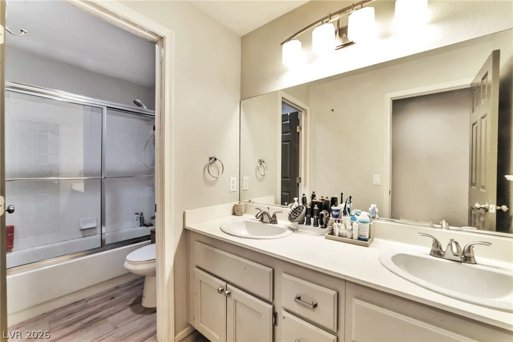 1021 Moorpoint, North Las Vegas, NV 89031