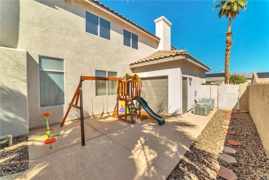 1021 Moorpoint, North Las Vegas, NV 89031