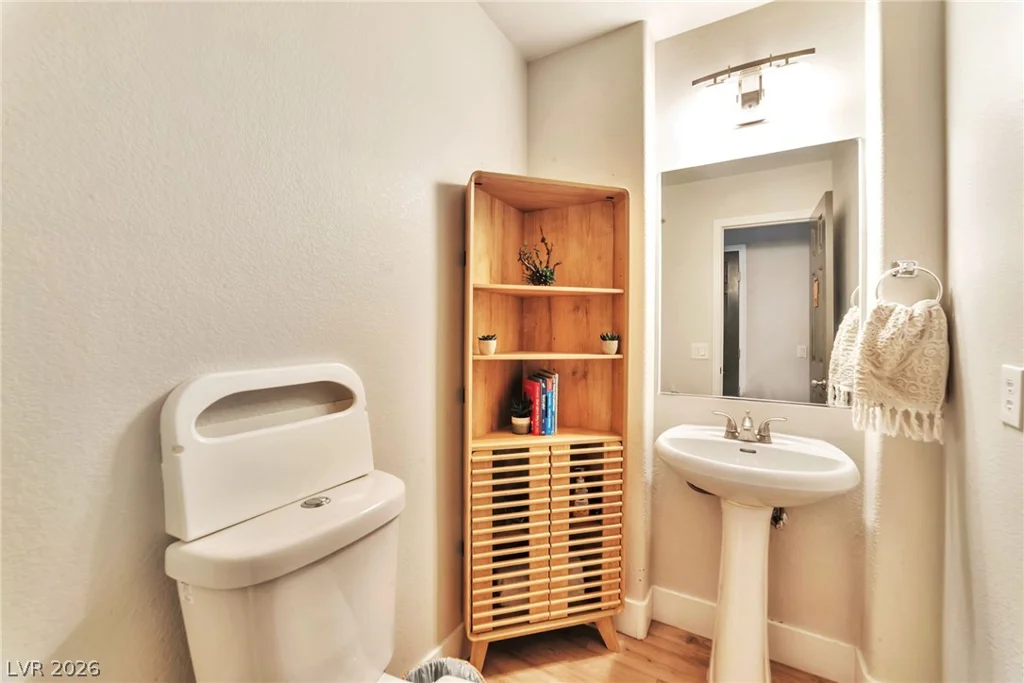1021 Moorpoint, North Las Vegas, NV 89031