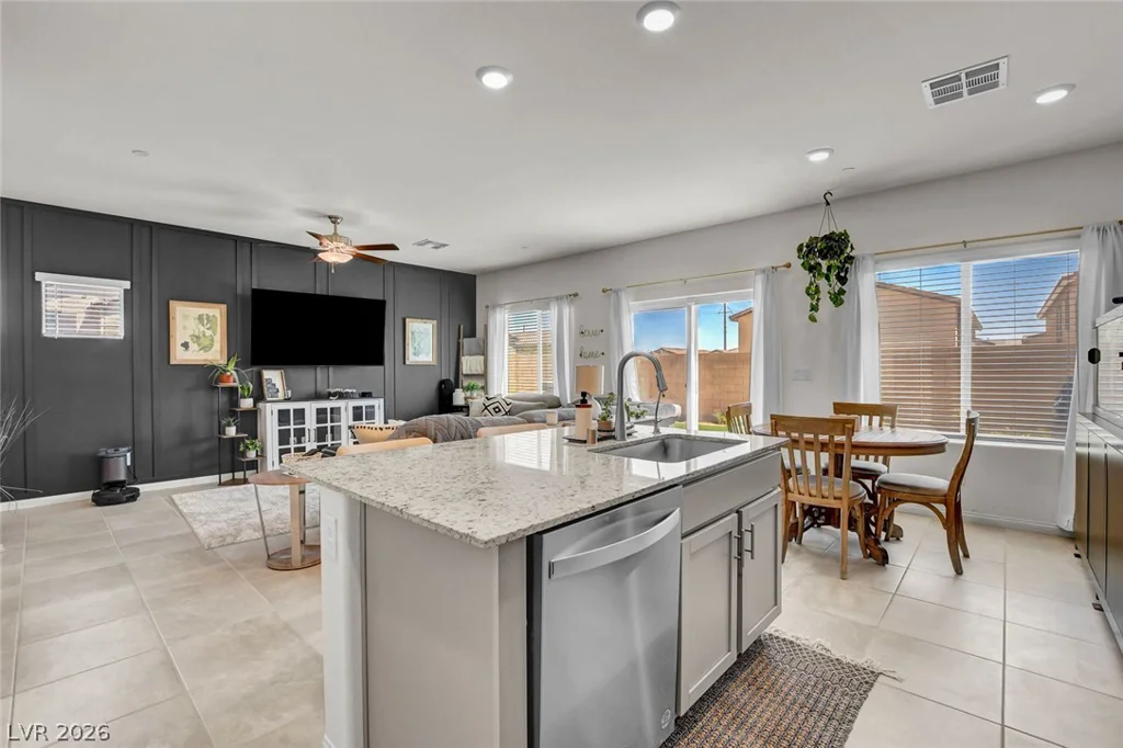 10927 Cambridge Lakes, Las Vegas, NV 89166