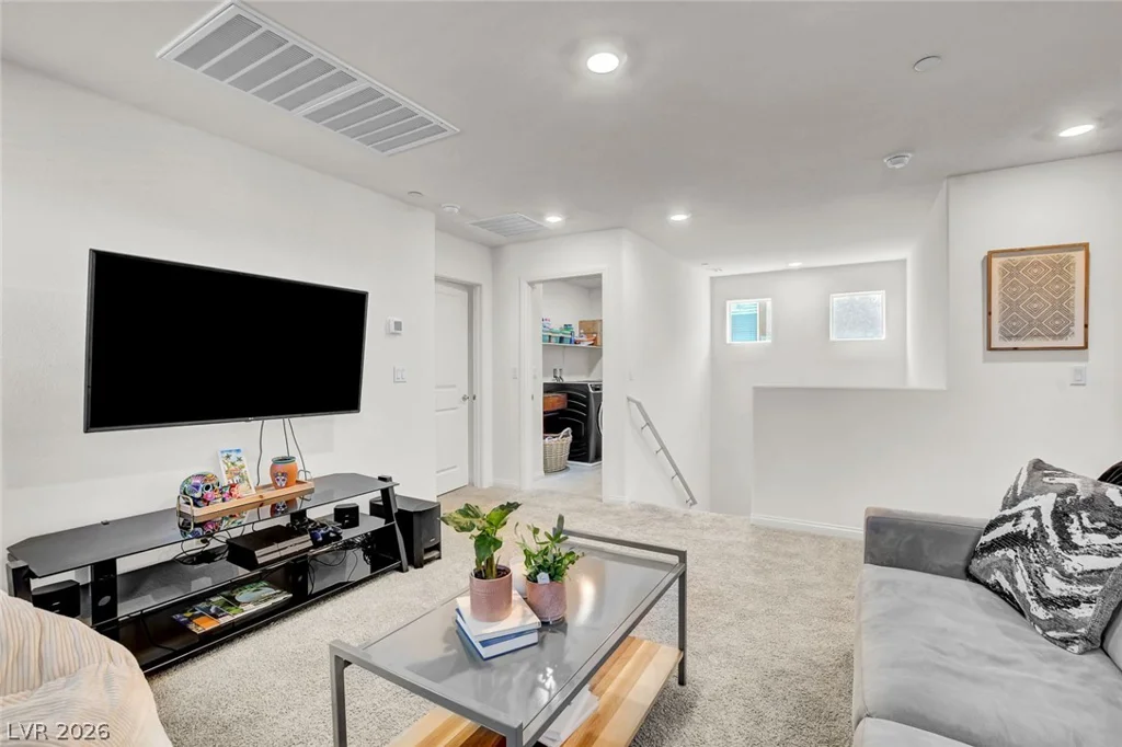 10927 Cambridge Lakes, Las Vegas, NV 89166