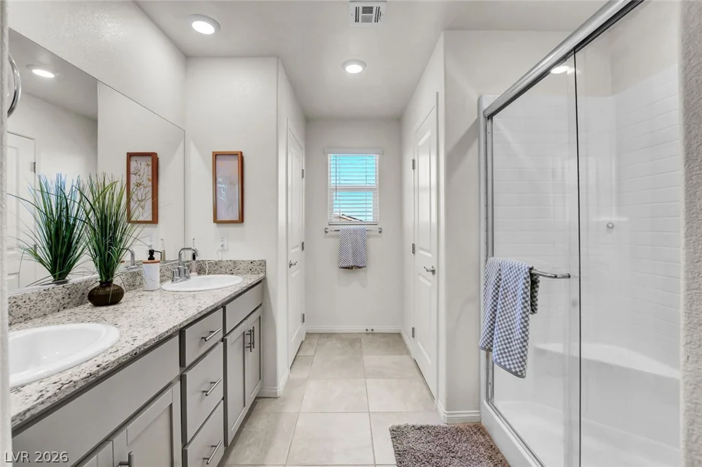 10927 Cambridge Lakes, Las Vegas, NV 89166