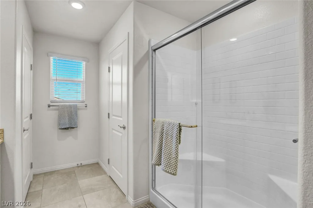10927 Cambridge Lakes, Las Vegas, NV 89166