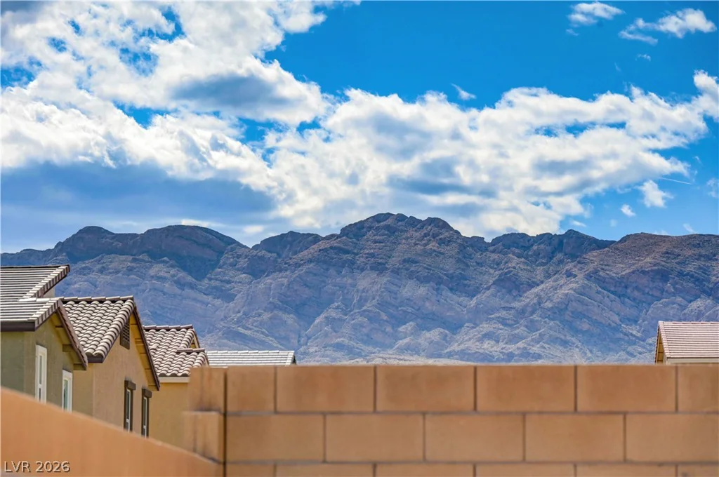 10927 Cambridge Lakes, Las Vegas, NV 89166