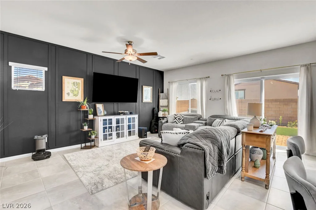 10927 Cambridge Lakes, Las Vegas, NV 89166