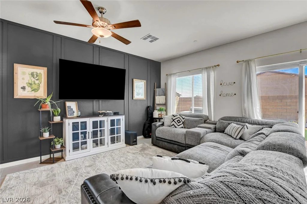 10927 Cambridge Lakes, Las Vegas, NV 89166