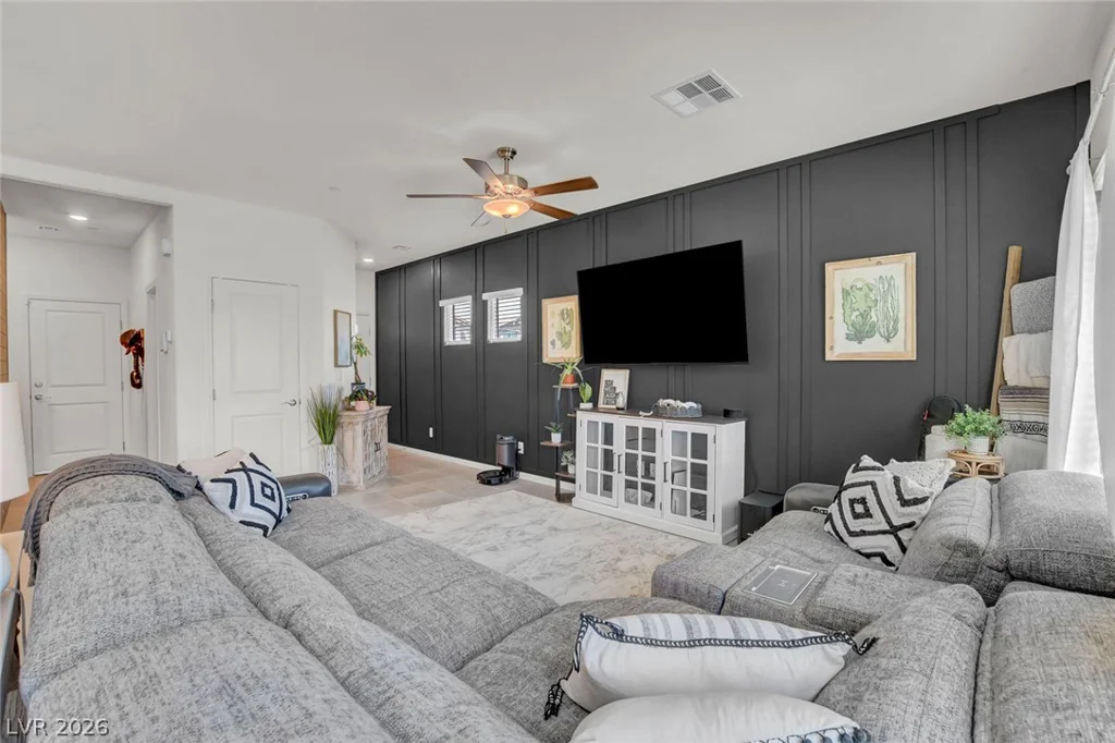10927 Cambridge Lakes, Las Vegas, NV 89166