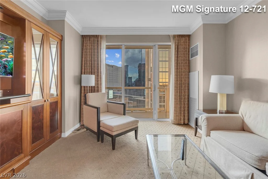135 Harmon, Las Vegas, NV 89109