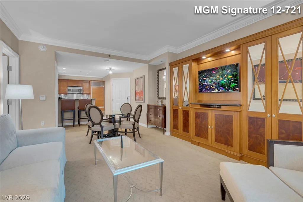 135 Harmon, Las Vegas, NV 89109