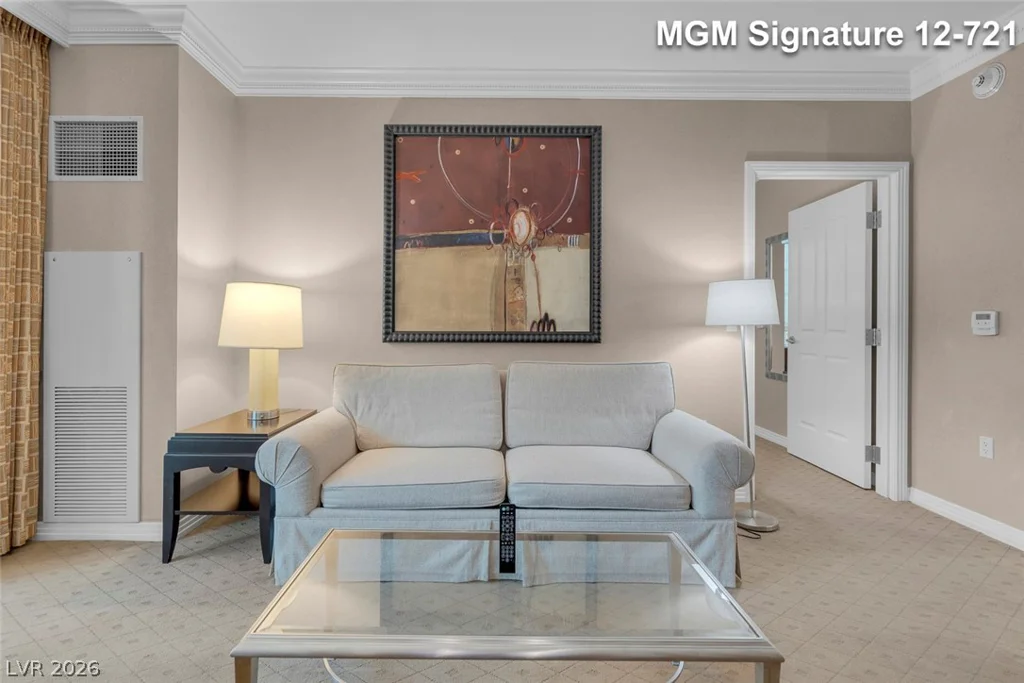 135 Harmon, Las Vegas, NV 89109