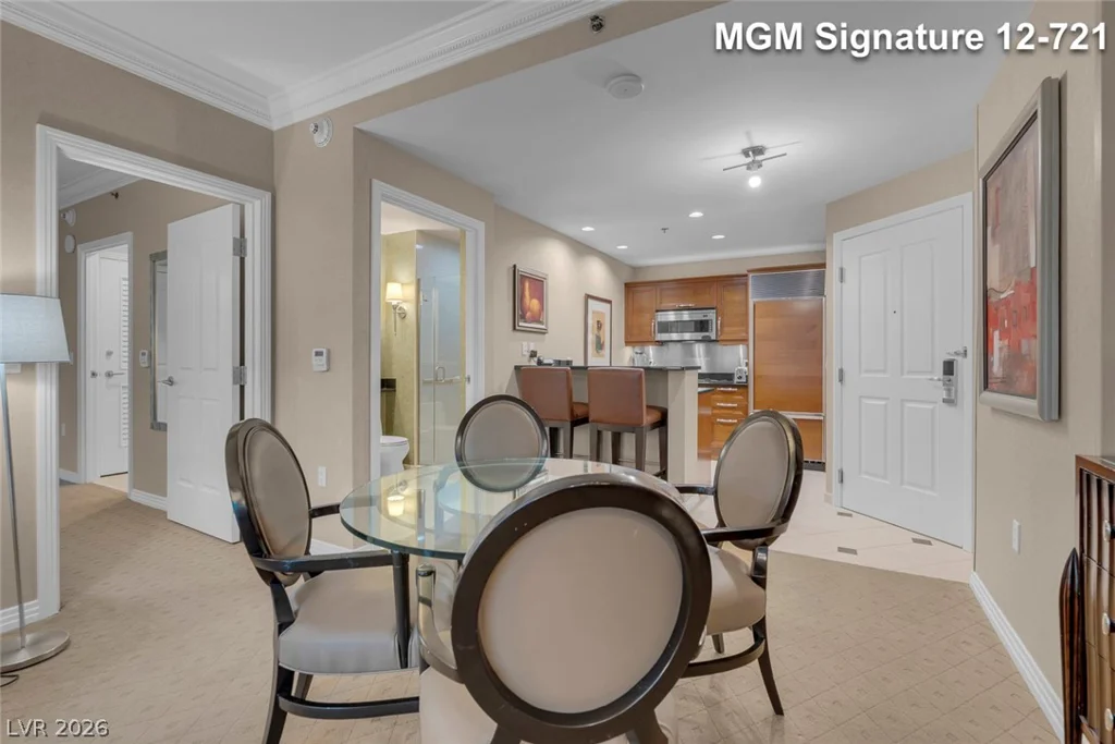 135 Harmon, Las Vegas, NV 89109