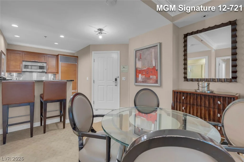 135 Harmon, Las Vegas, NV 89109