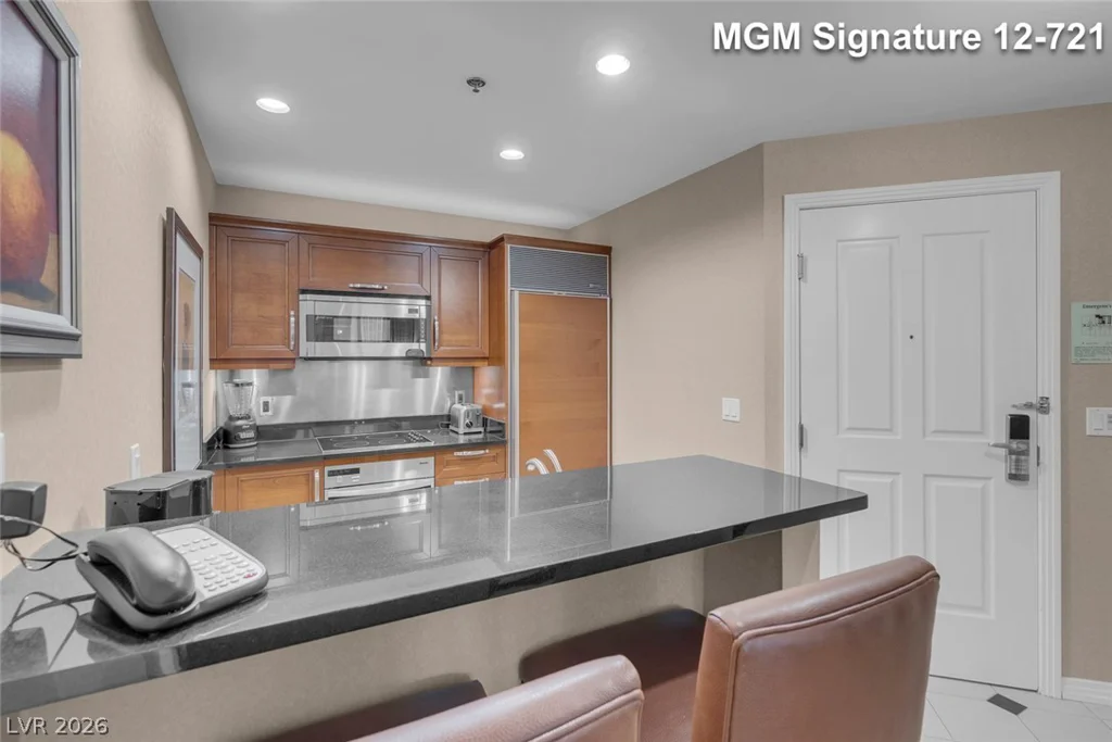 135 Harmon, Las Vegas, NV 89109