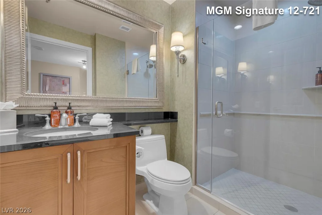 135 Harmon, Las Vegas, NV 89109