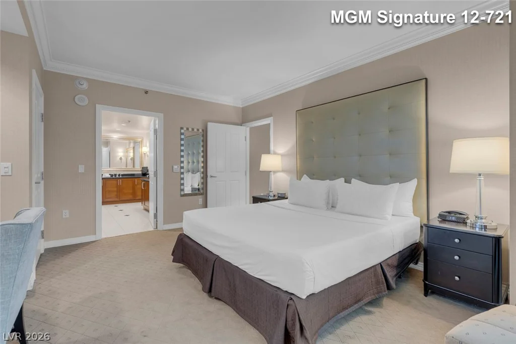 135 Harmon, Las Vegas, NV 89109