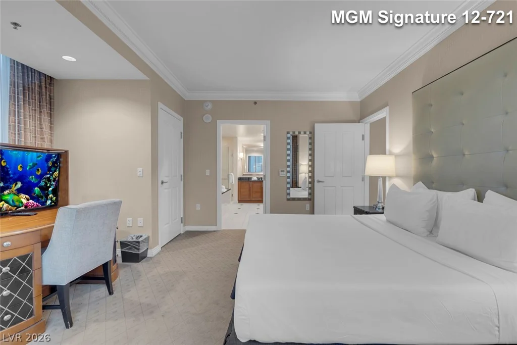 135 Harmon, Las Vegas, NV 89109