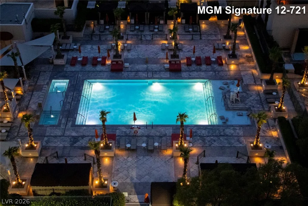 135 Harmon, Las Vegas, NV 89109
