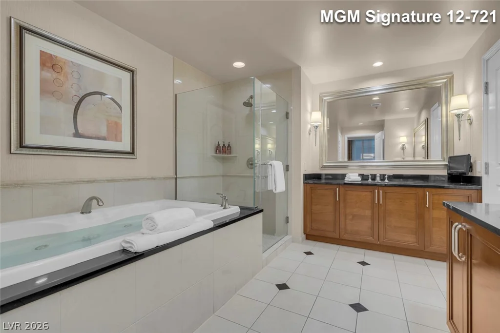 135 Harmon, Las Vegas, NV 89109
