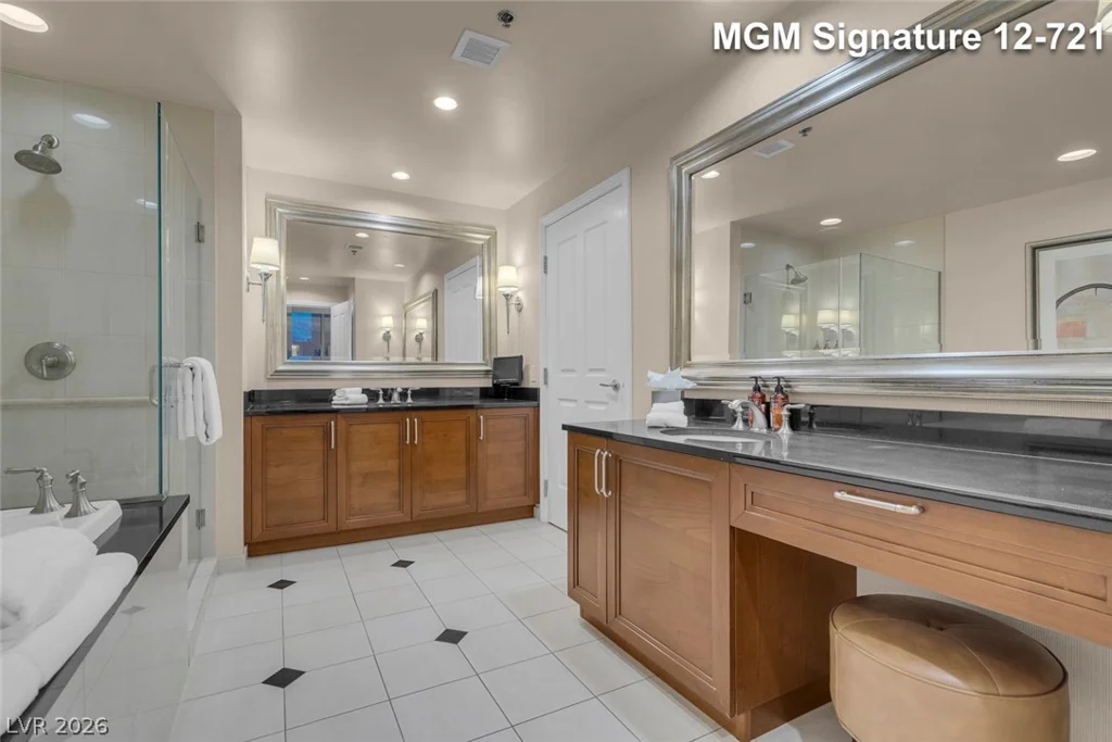 135 Harmon, Las Vegas, NV 89109