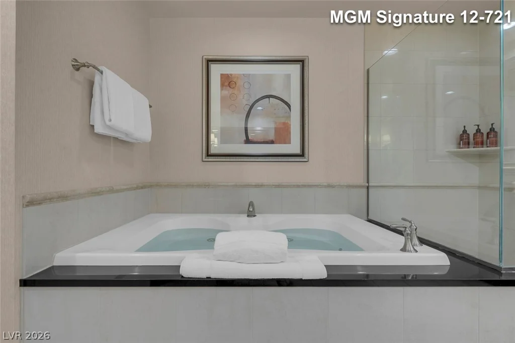135 Harmon, Las Vegas, NV 89109