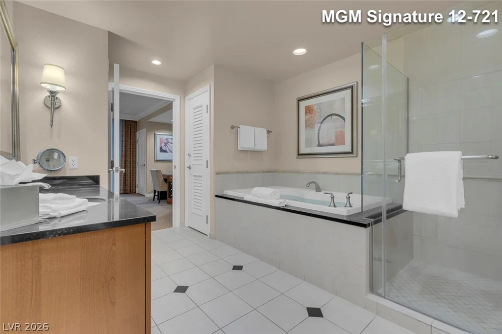 135 Harmon, Las Vegas, NV 89109