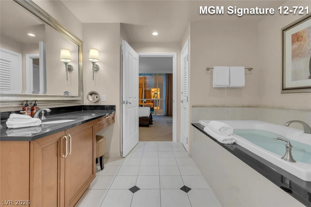 135 Harmon, Las Vegas, NV 89109