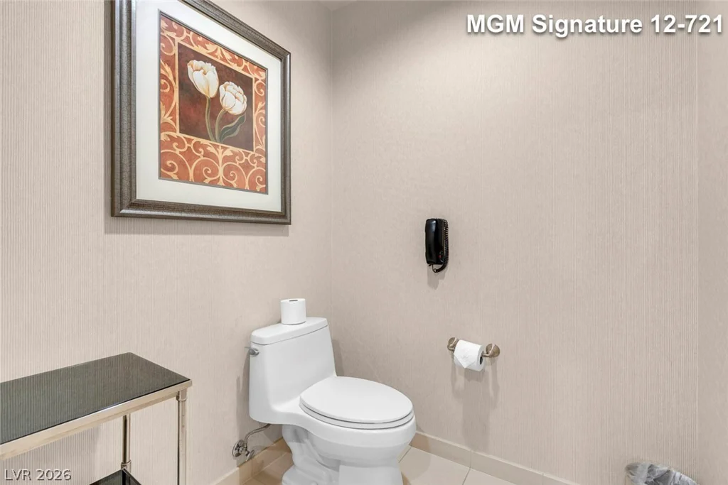 135 Harmon, Las Vegas, NV 89109