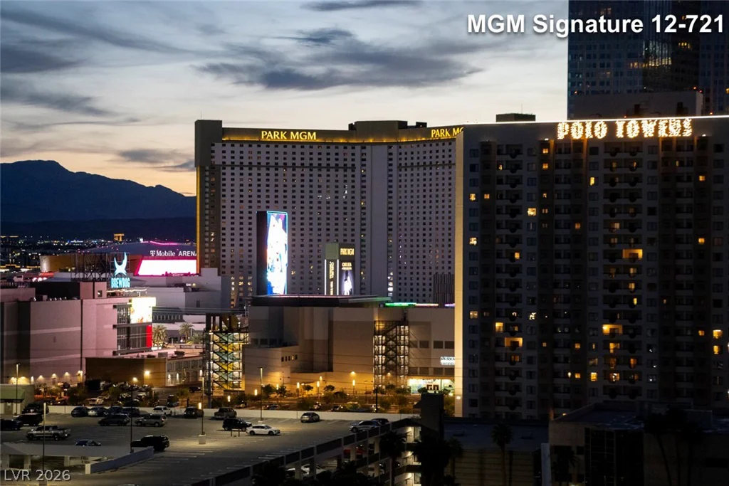 135 Harmon, Las Vegas, NV 89109