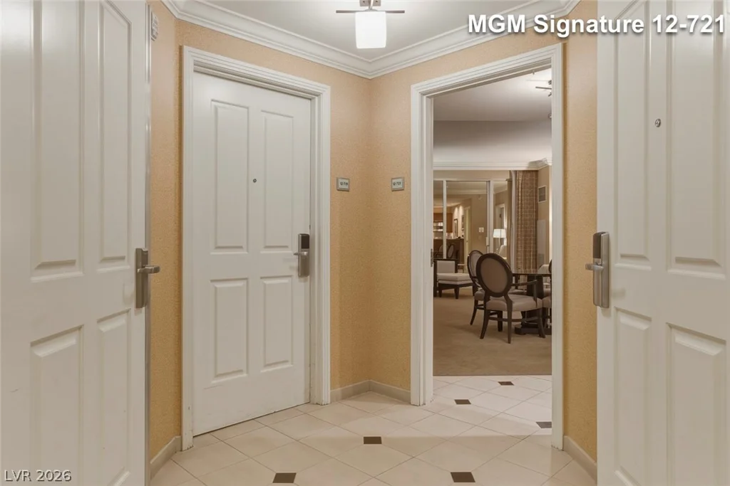 135 Harmon, Las Vegas, NV 89109