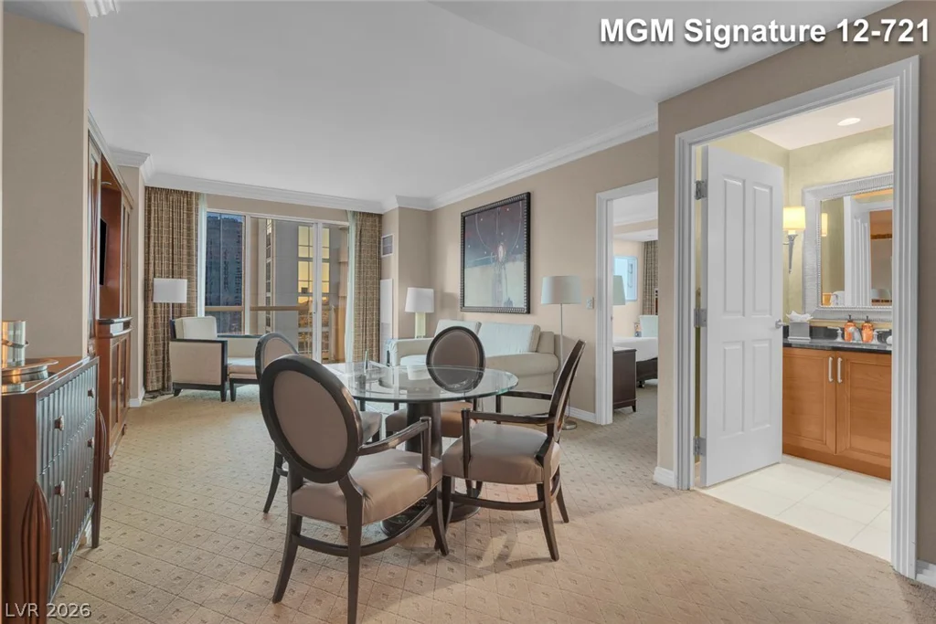 135 Harmon, Las Vegas, NV 89109