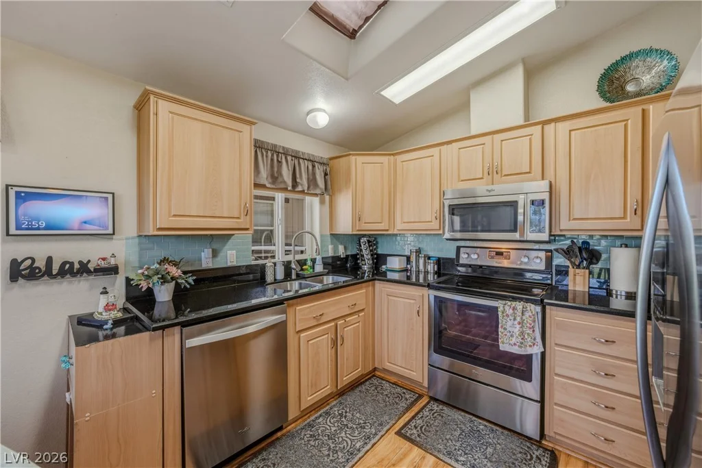 320 Montecito, Pahrump, NV 89048