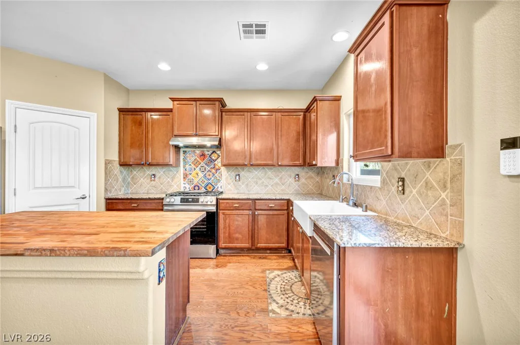 6049 Paddleboat, North Las Vegas, NV 89031