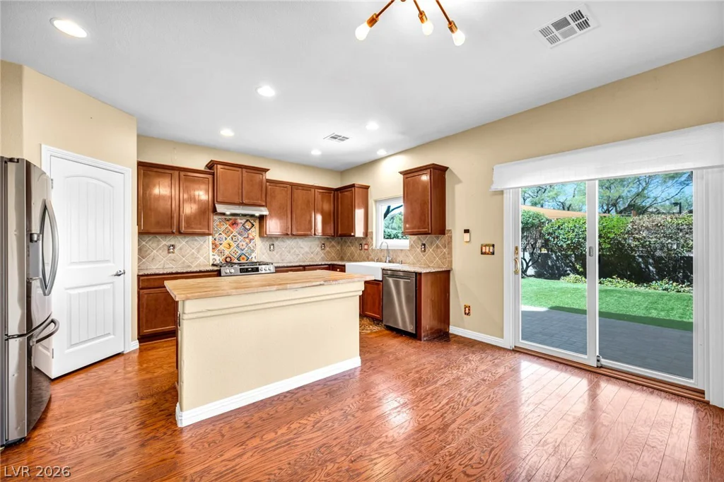 6049 Paddleboat, North Las Vegas, NV 89031