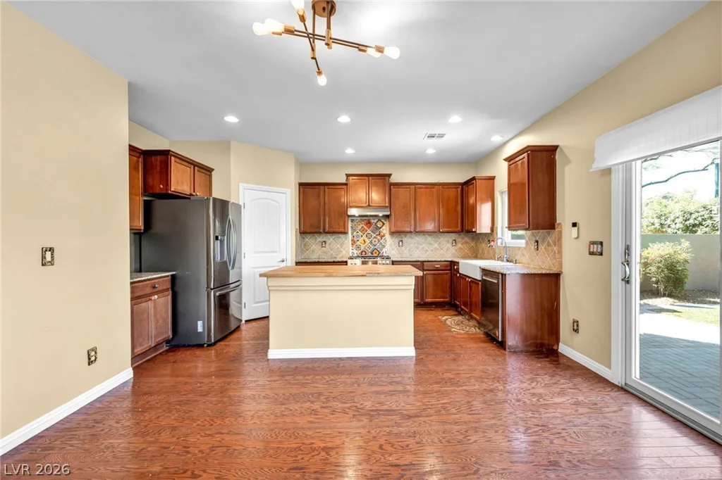 6049 Paddleboat, North Las Vegas, NV 89031