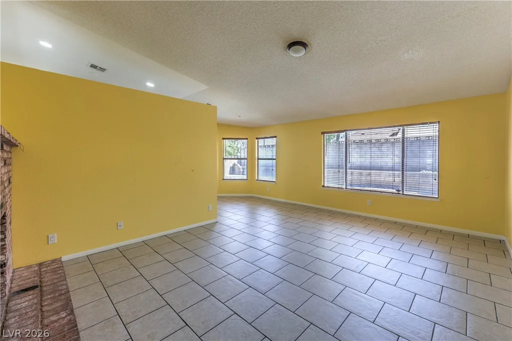 6105 Sadler, Las Vegas, NV 89130