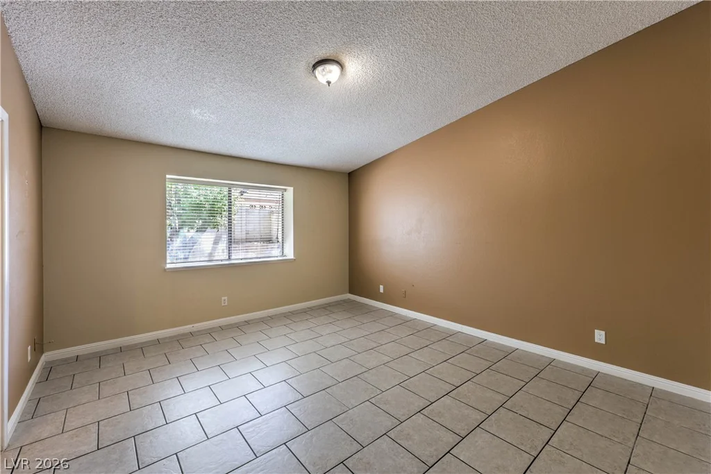 6105 Sadler, Las Vegas, NV 89130