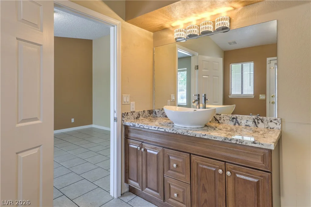 6105 Sadler, Las Vegas, NV 89130