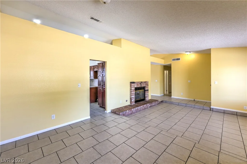 6105 Sadler, Las Vegas, NV 89130