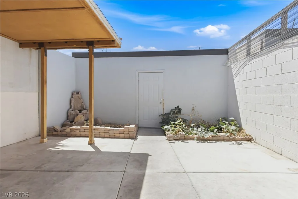 3111 Chadford, Las Vegas, NV 89102