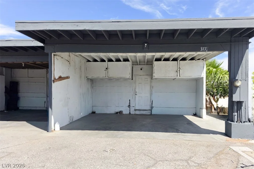 3111 Chadford, Las Vegas, NV 89102