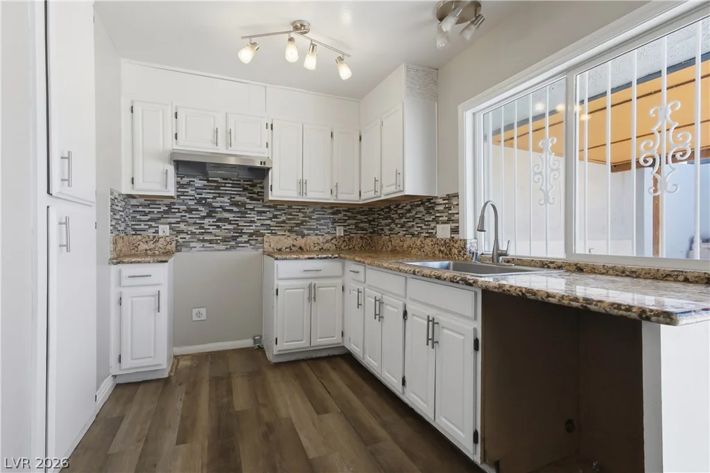 3111 Chadford, Las Vegas, NV 89102