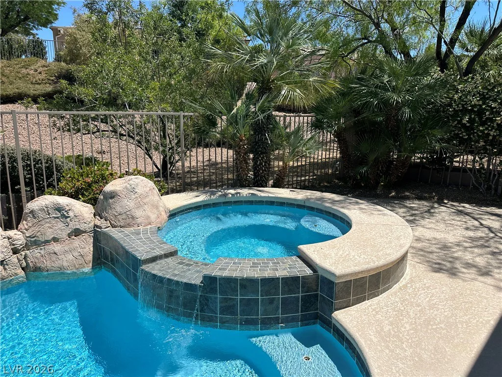26 Fountainhead, Henderson, NV 89052