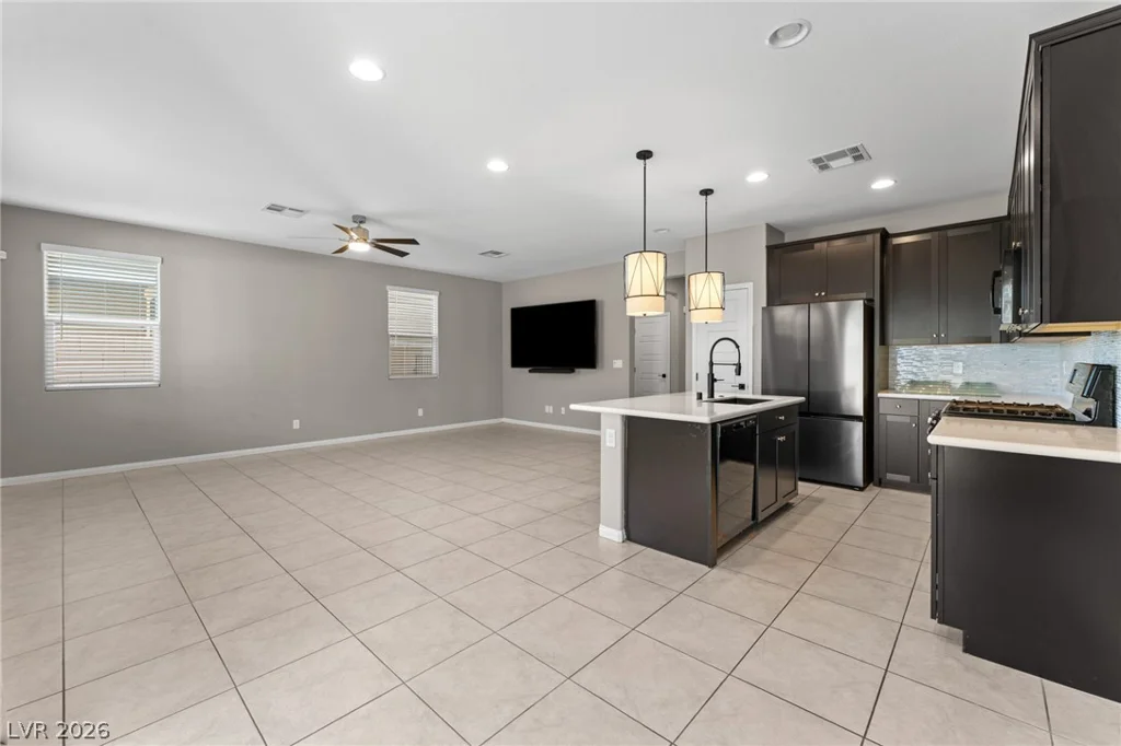 1945 Rini Ridge, North Las Vegas, NV 89031