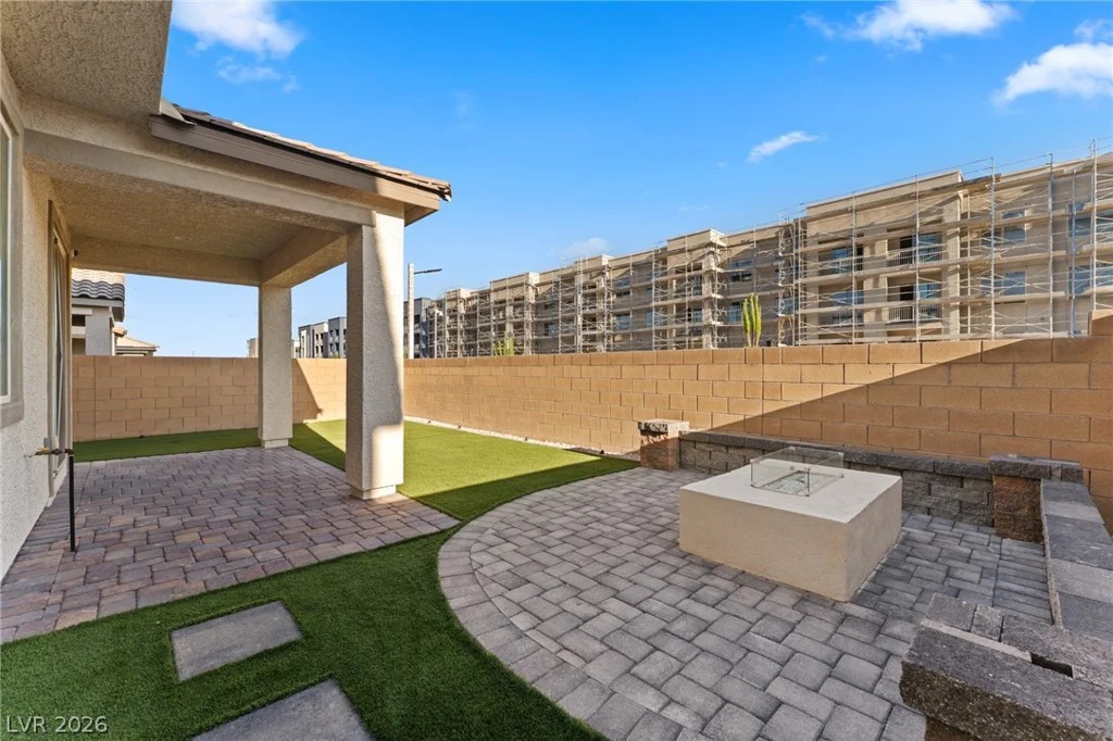 1945 Rini Ridge, North Las Vegas, NV 89031