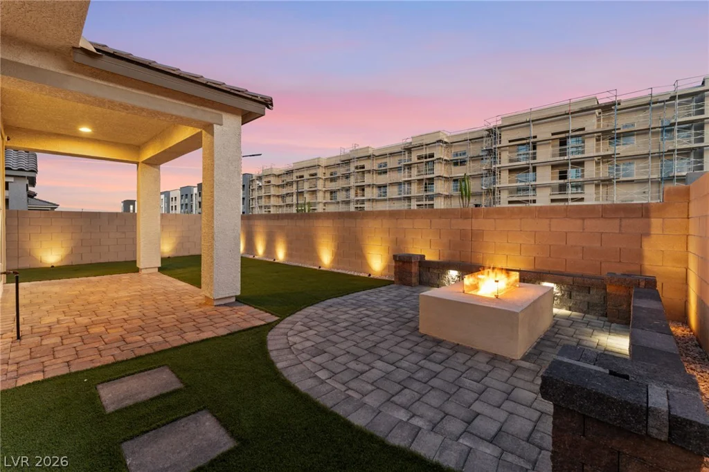 1945 Rini Ridge, North Las Vegas, NV 89031
