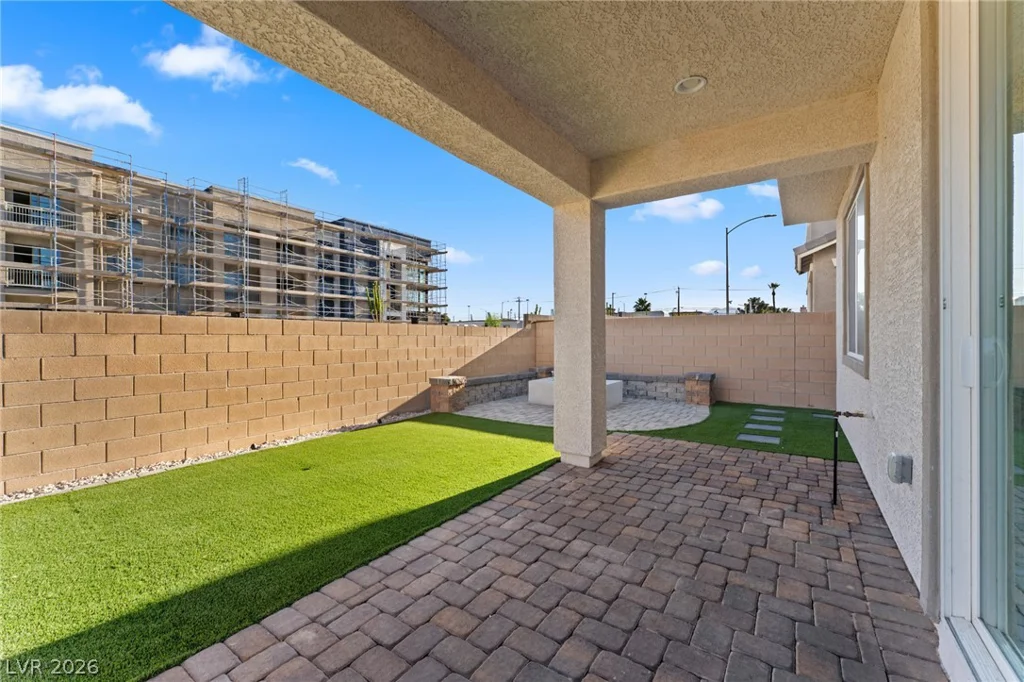 1945 Rini Ridge, North Las Vegas, NV 89031