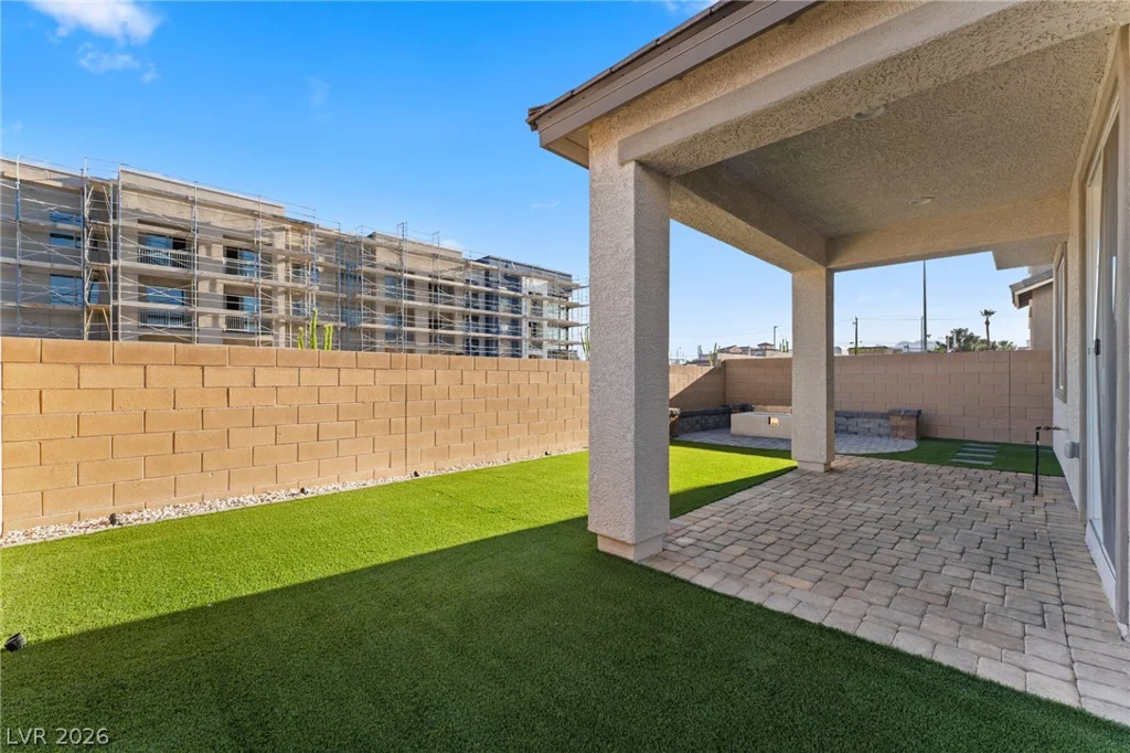 1945 Rini Ridge, North Las Vegas, NV 89031